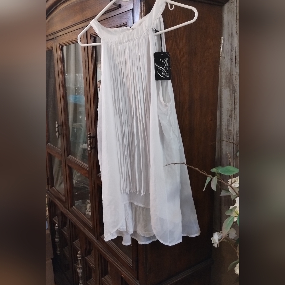 Midnight Velvet White Top NWT (L)